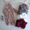 Grenouillère d'hiver en fourrure douce avec capuche à oreilles