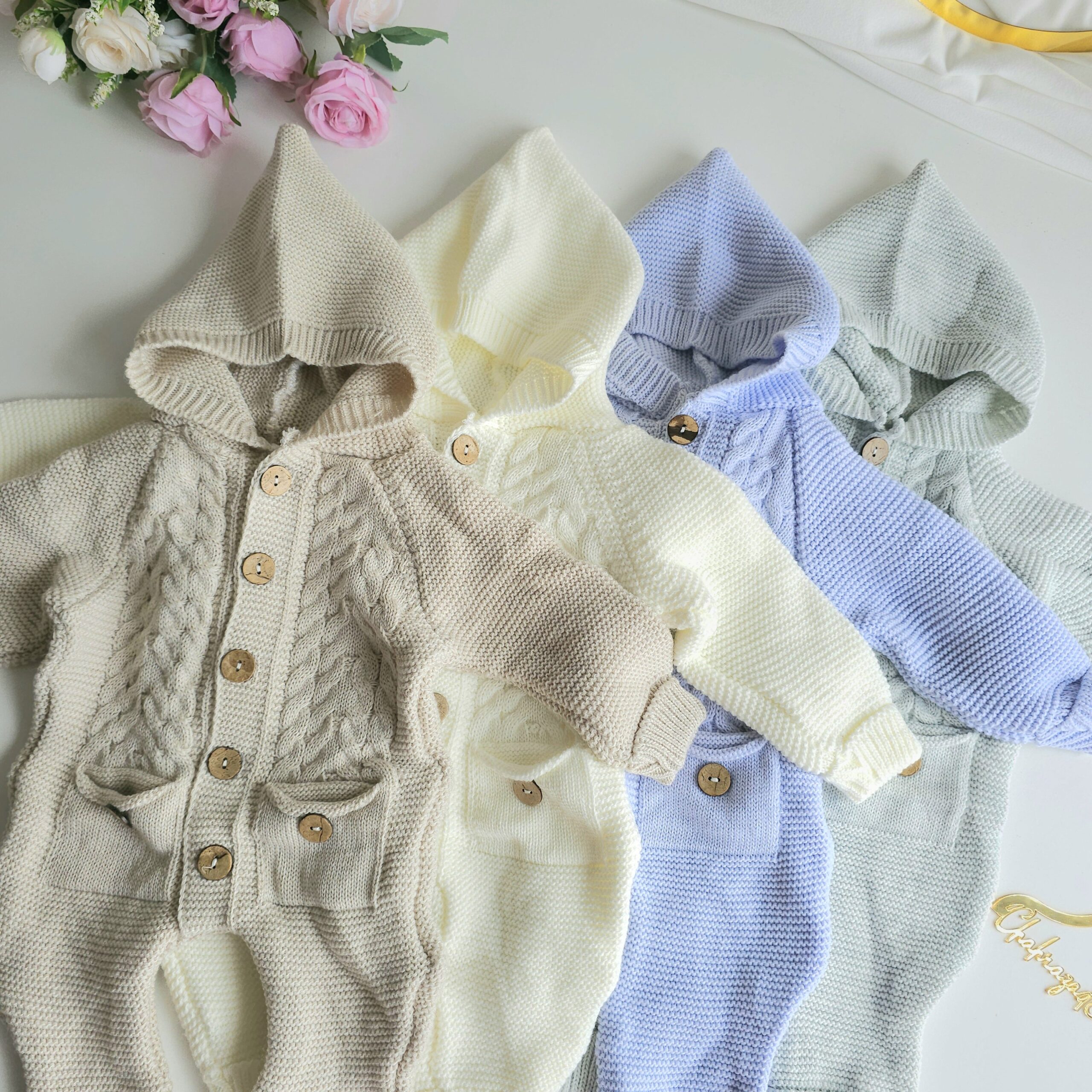 Grenouillère avec Capuche Tricotée pour bébé Douces