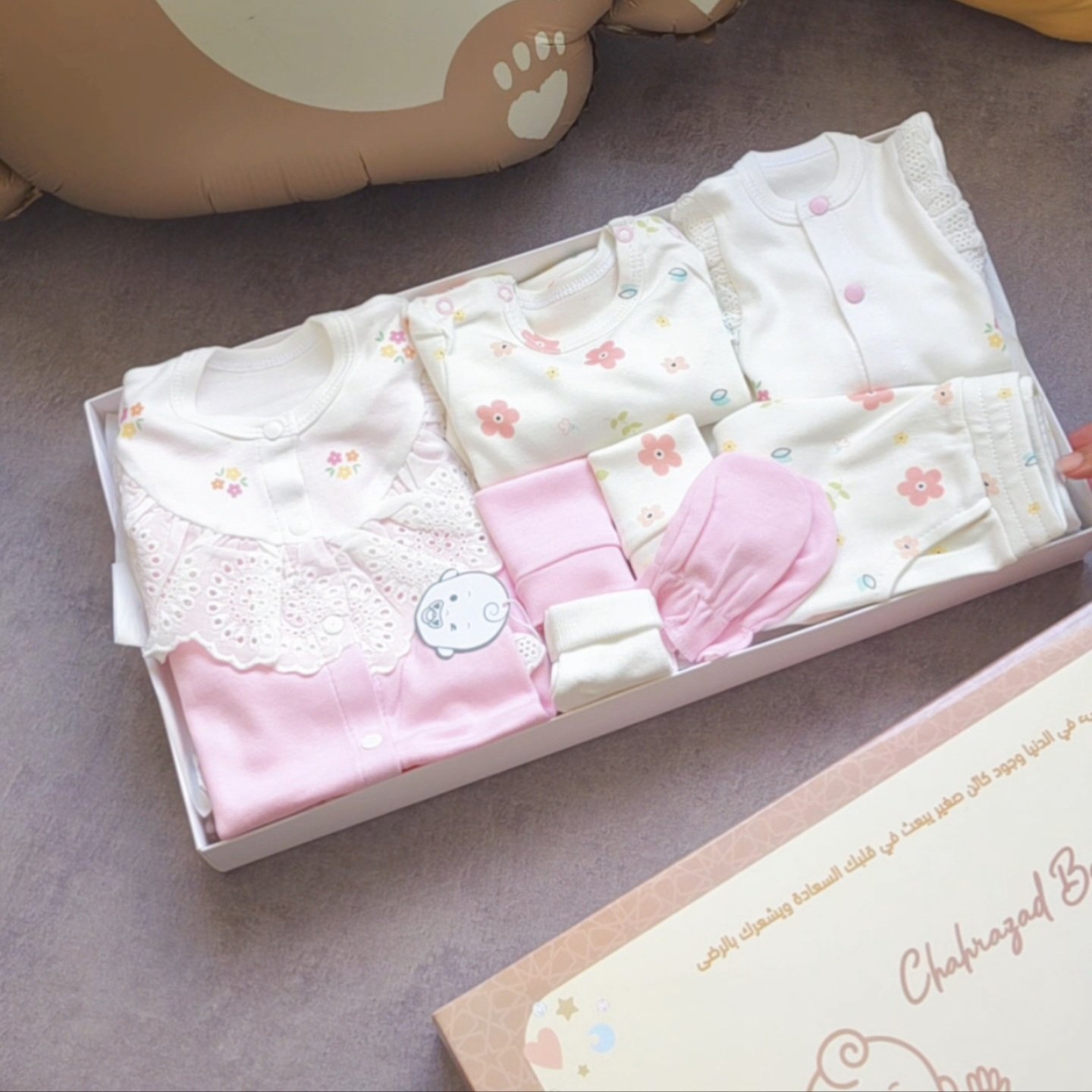 Ensemble Naissance Fille 0.3mois - 100% Coton – Coffret Bébé 8 Pièces - Image 4
